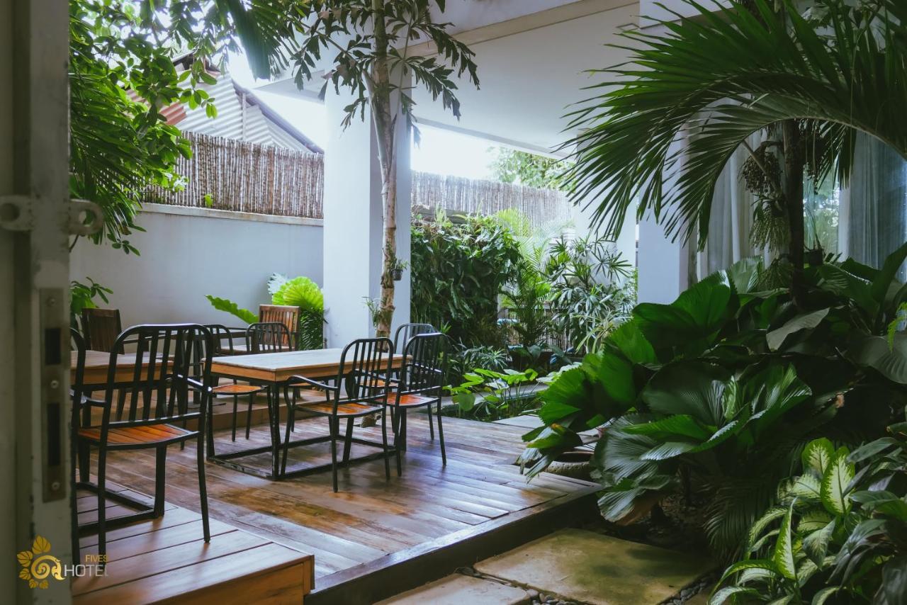 Five.s Hotel Kampot